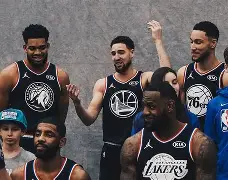 注册领彩金-关于詹姆斯领跑全明星票王，第一阵容或将再度锁定他的信息