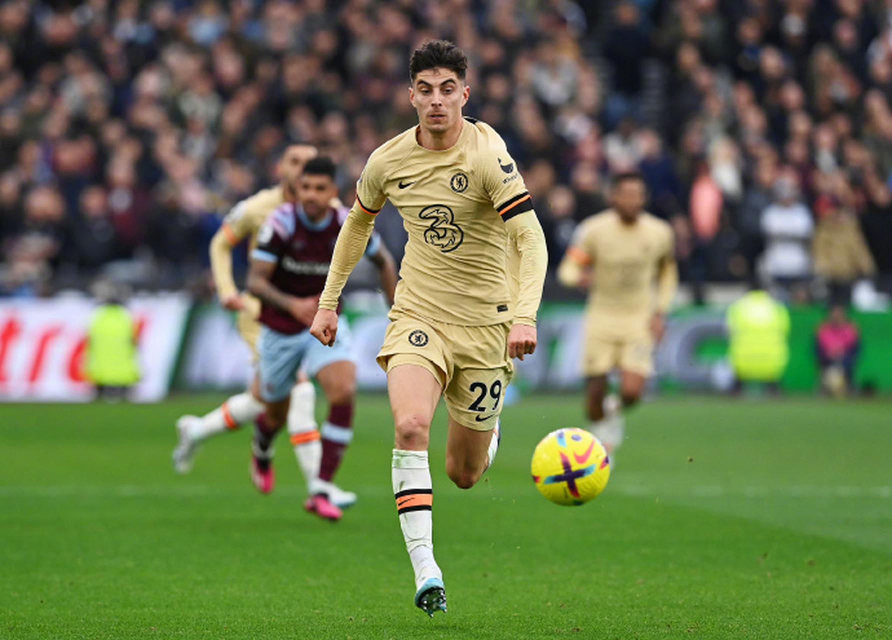 切尔西客场轻取西汉姆，稳固积分榜前列(12月22日 足球 切尔西vs西汉姆 全场集锦)