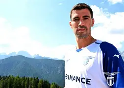 游戏平台-拉齐奥客场大胜佩鲁贾，保持领先优势(拉齐奥对斯佩齐亚比分预测)